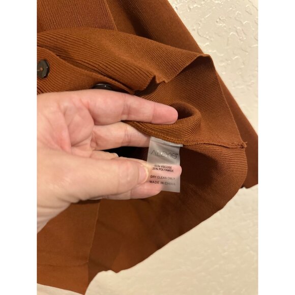 Y Alexis Burnt Orange V Neck Four Button Cropped Ribbed Petal Cardigan - Picture 8 of 11